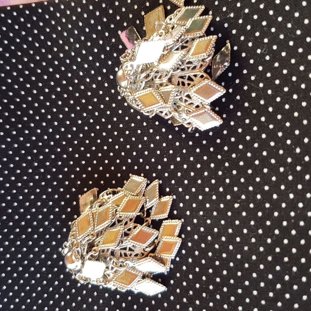 Authentenic custom jewelry